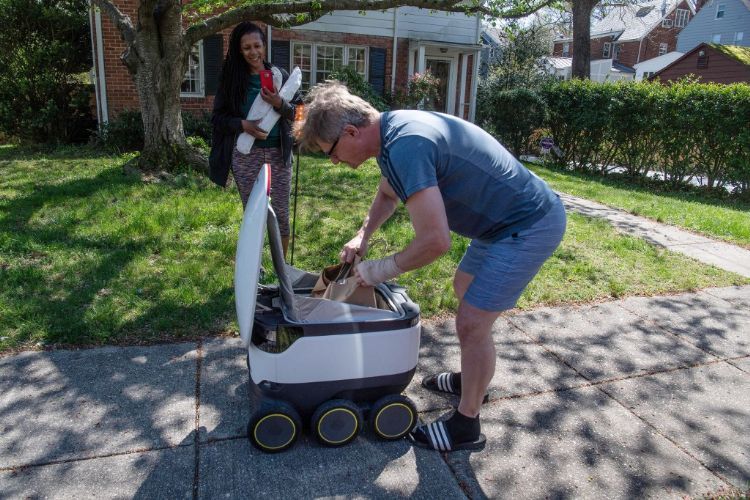 Uber抢食品表送市场龙头　有望推无人运送