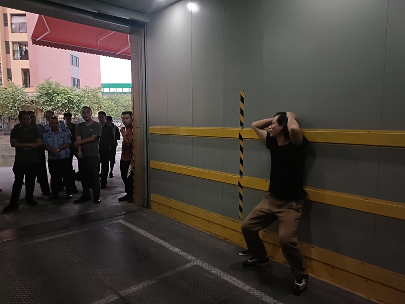 器沉电梯安全！EBET易博发展电梯应急演练