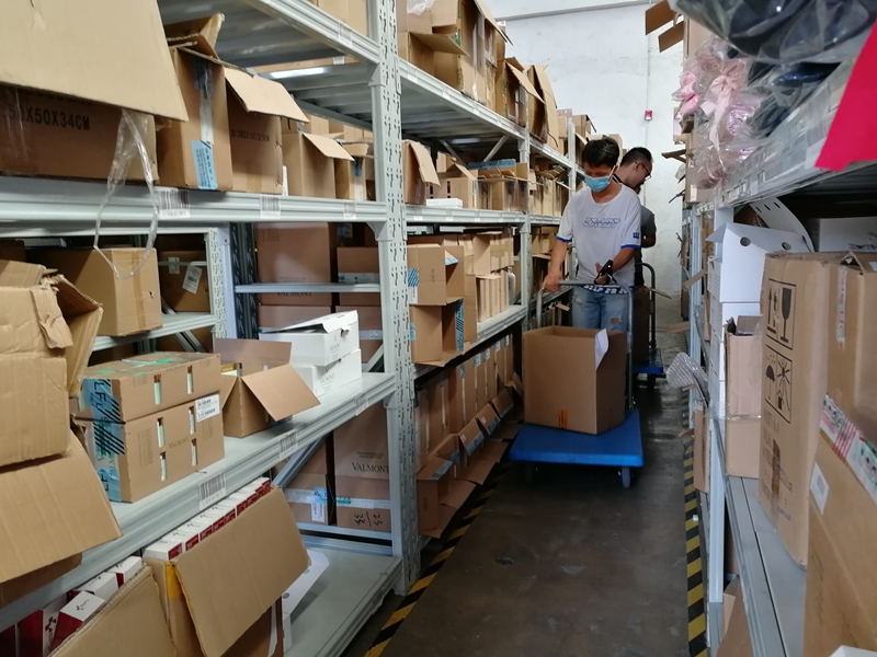 ���ִ̲�