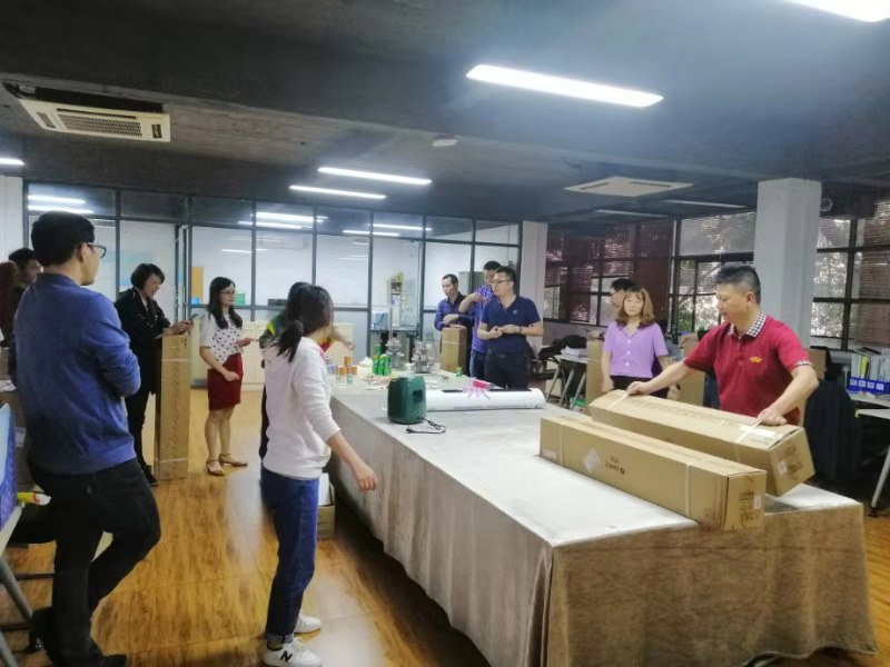 仓储公司员工生日会