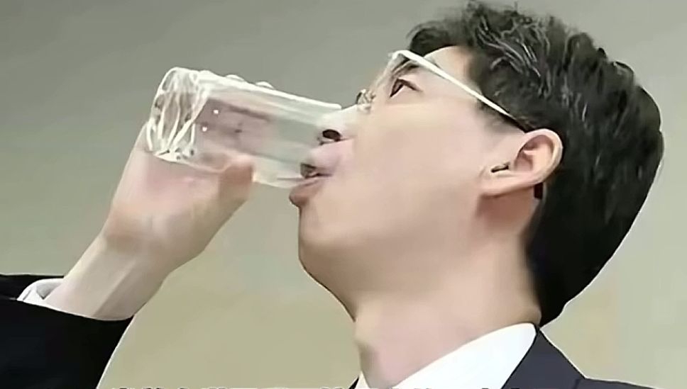 园田康博